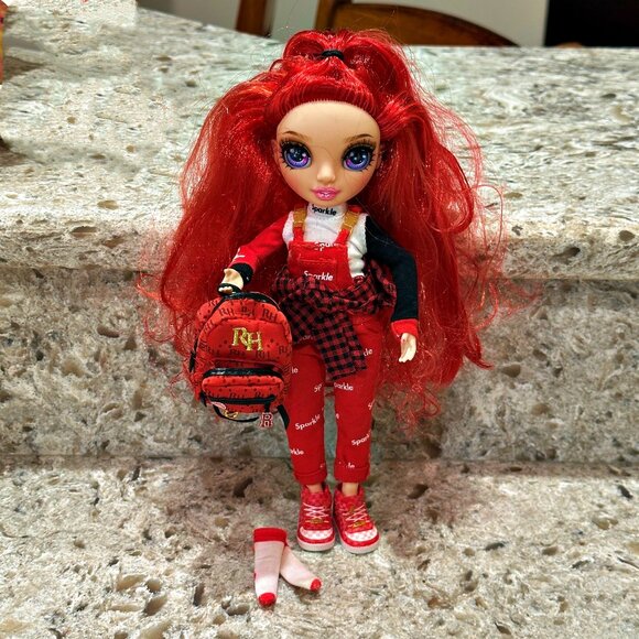Rainbow High Jr Junior Ruby Anderson 9 Inch RED Fashion Doll Outfit Backpack - Picture 1 of 11